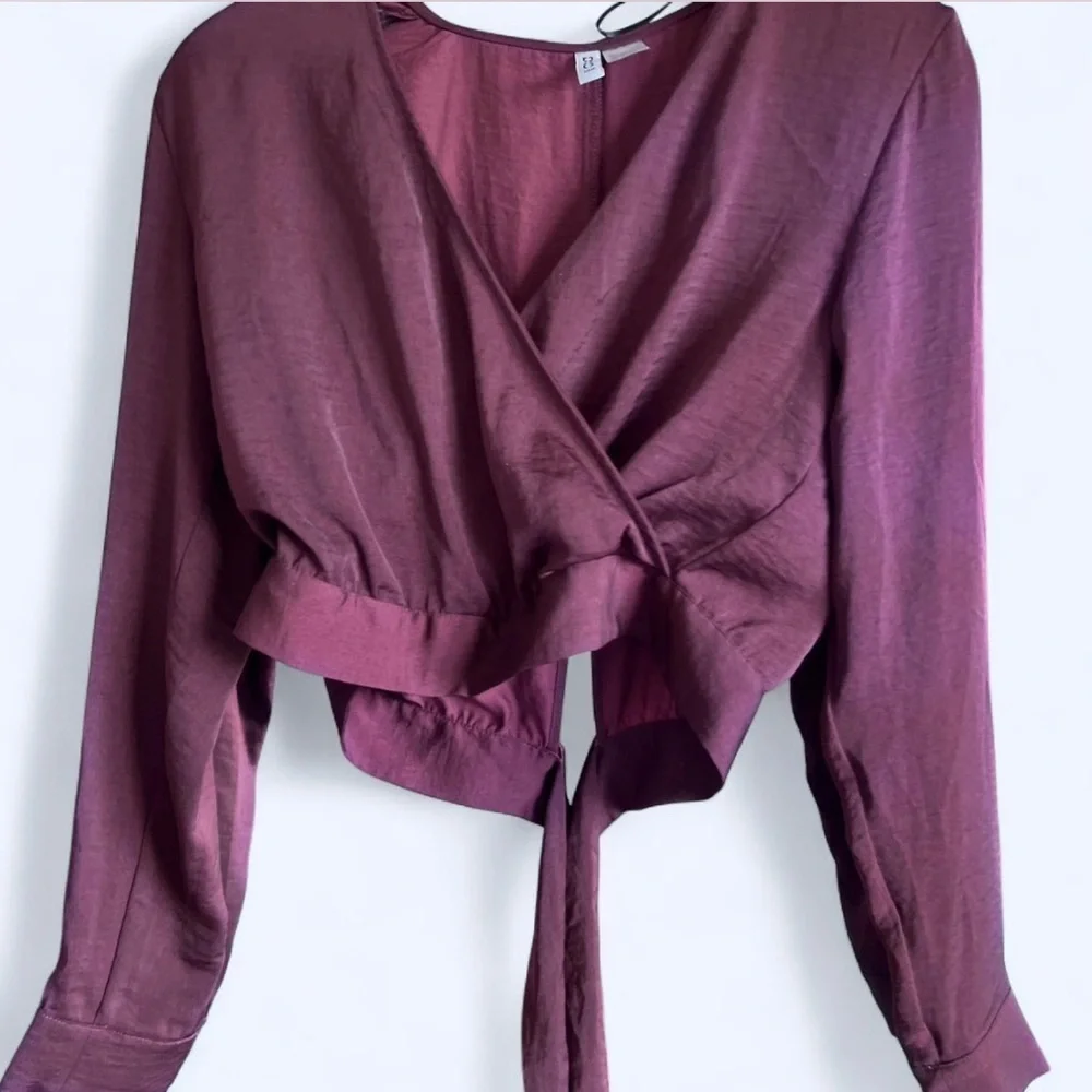 H&M Womens Burgundy Long Sleeve V-Neck Wrap Front Holiday Party Top Blouse 6 - Picture 4 of 10